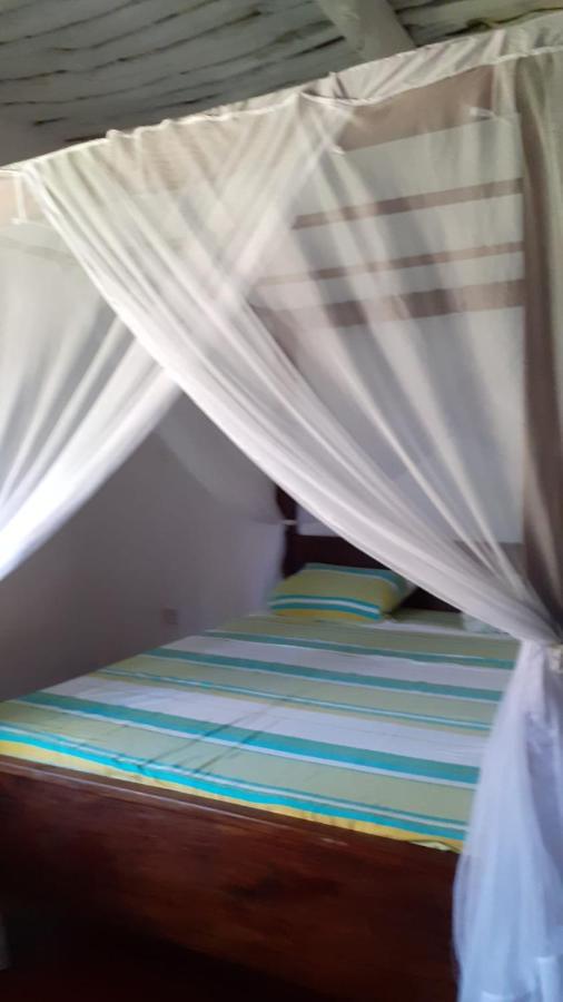 Les Datchi Cottages Diani Beach Eksteriør bilde